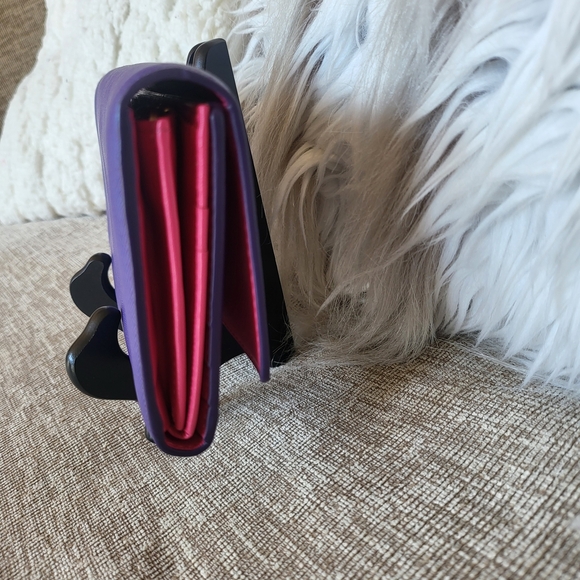 Mcm Coral Trifold Long Wallet..Authentic..Like brand New!! - Picture 3 of 11